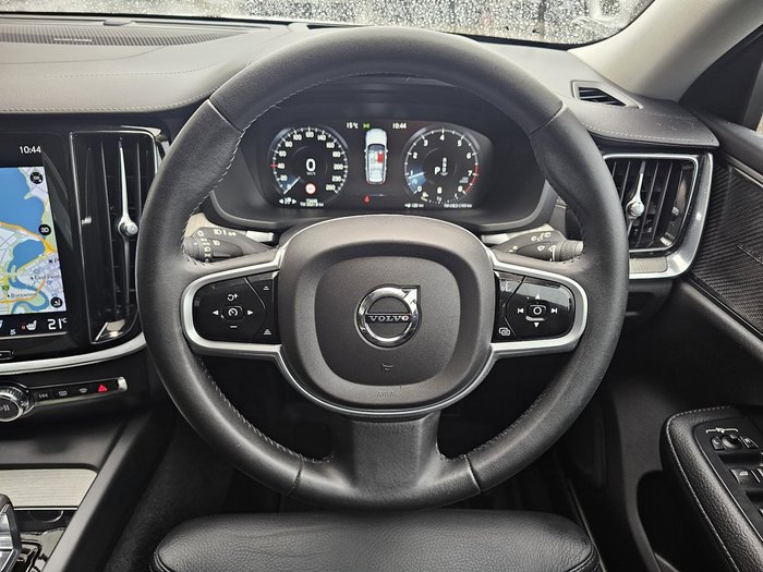 2021 Volvo V60 Cross Country B5 MY22 AWD White