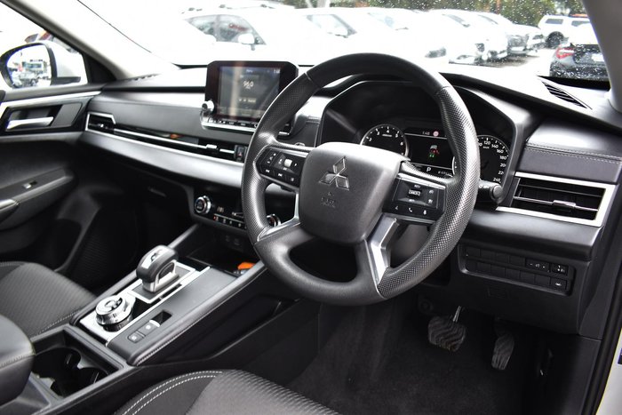 2024 Mitsubishi Outlander ES ZM MY24 Sterling Silver