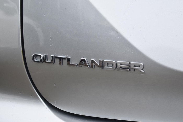 2024 Mitsubishi Outlander ES ZM MY24 Sterling Silver