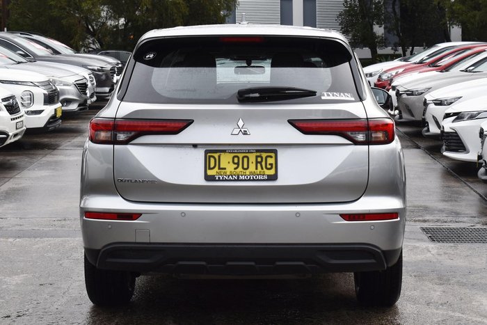 2024 Mitsubishi Outlander ES ZM MY24 Sterling Silver