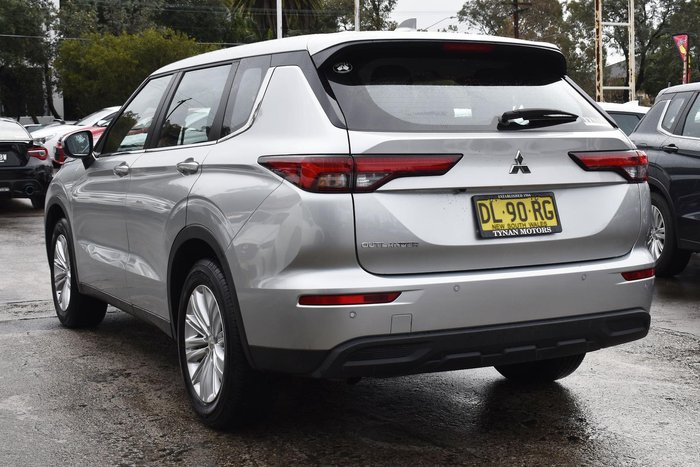 2024 Mitsubishi Outlander ES ZM MY24 Sterling Silver