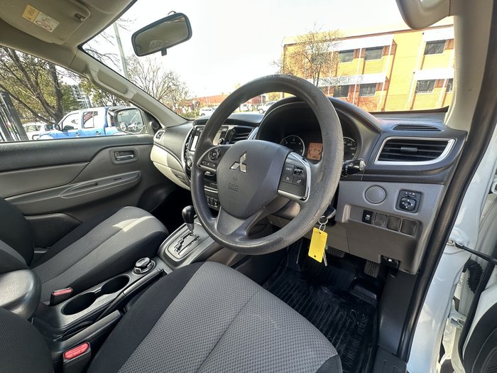 2017 Mitsubishi Triton