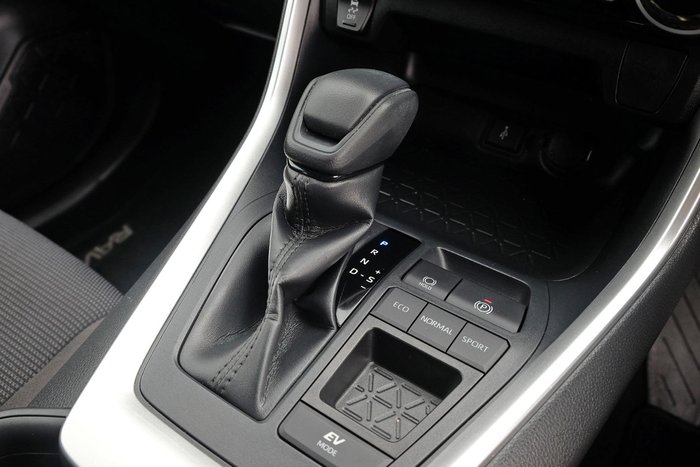 2022 Toyota RAV4 GX AXAH52R Glacier White