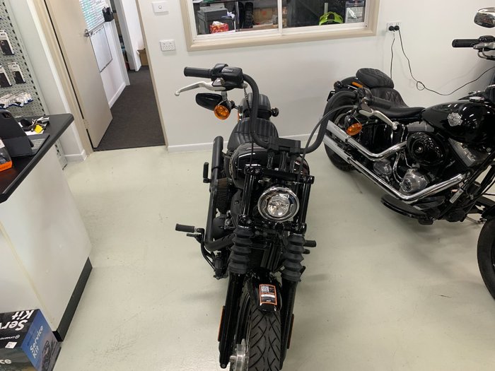 2018 Harley-davidson FXBB STREET BOB (107) (SOLID) Black