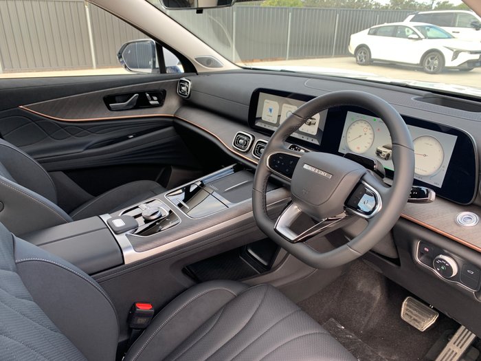 2025 Jaecoo J8 Track