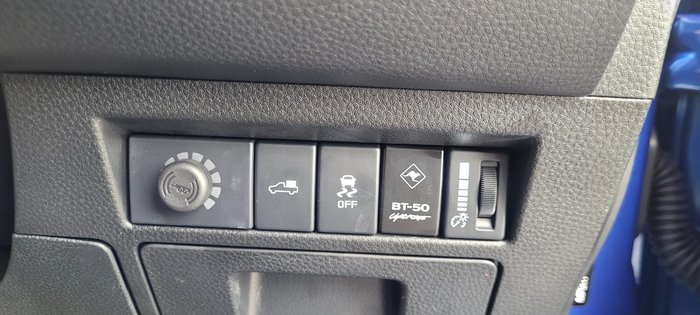 2025 Mazda BT-50 XTR