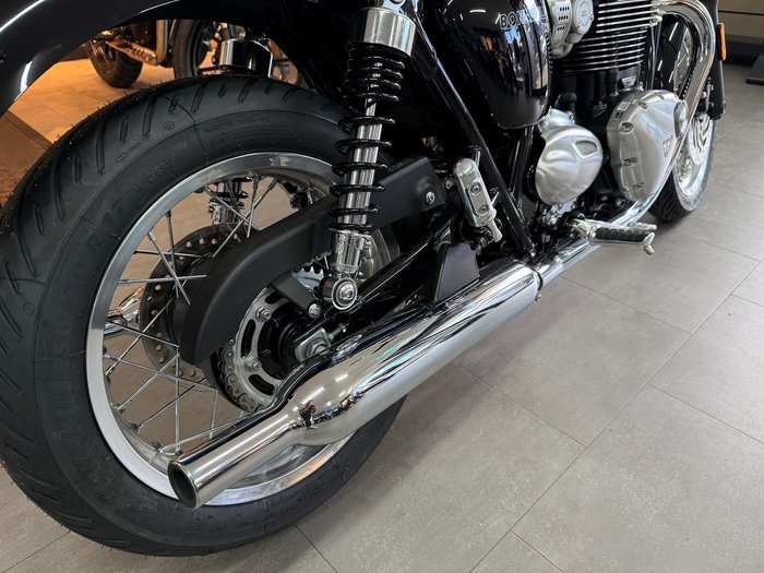 2025 Triumph Bonneville T120 Bonneville Black