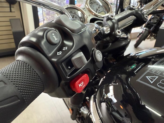2025 Triumph Bonneville T120 Bonneville Black