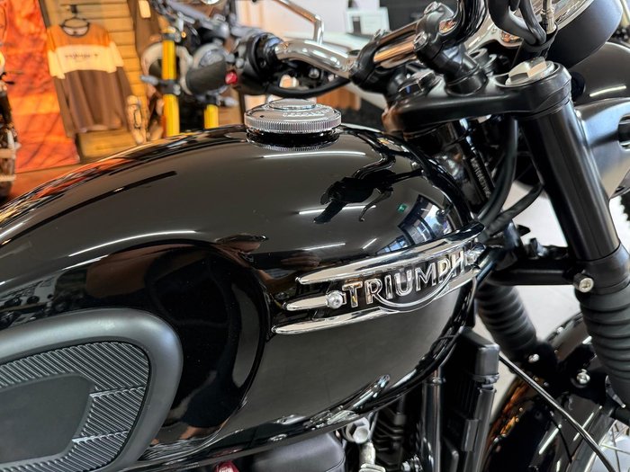2025 Triumph Bonneville T120 Bonneville Black