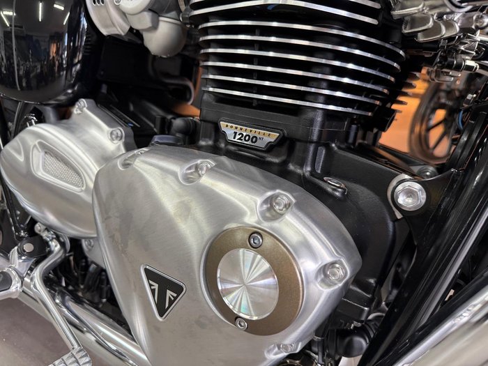 2025 Triumph Bonneville T120 Bonneville Black