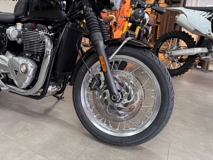 2025 Triumph Bonneville T120 Bonneville Black