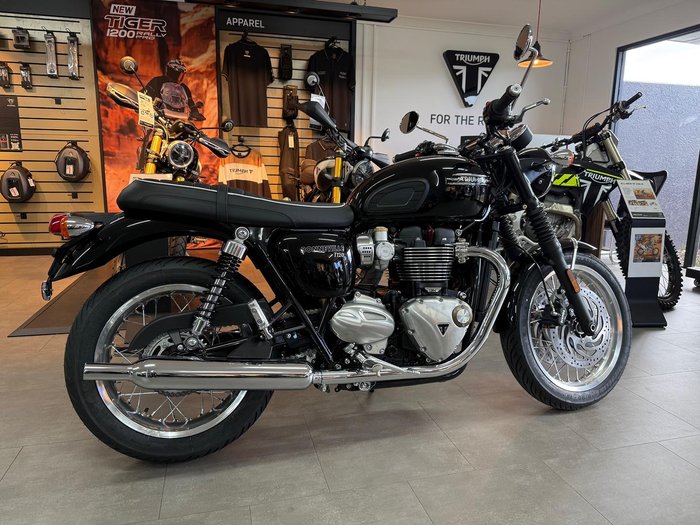 2025 Triumph Bonneville T120 Bonneville Black