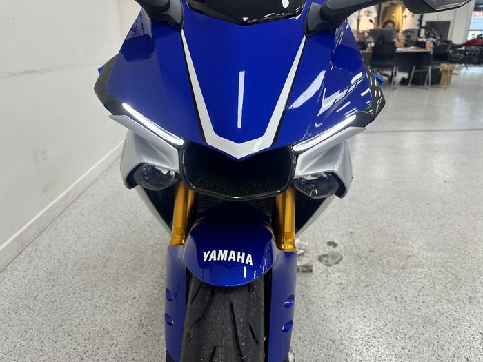 2016 YAMAHA YZF-R1 Blue