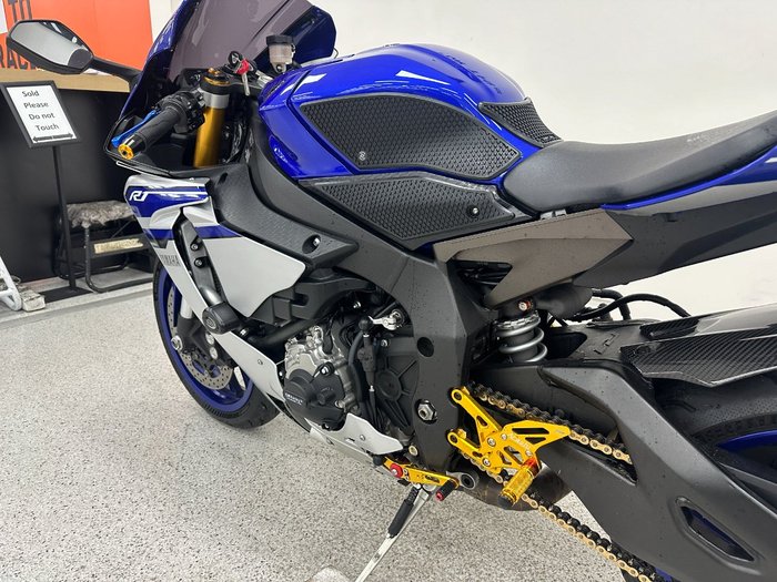 2016 YAMAHA YZF-R1 Blue