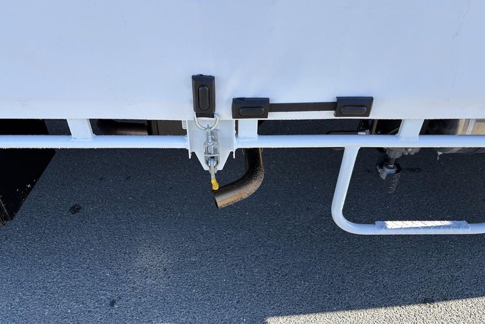 2023 Isuzu F Series FSR120/140-240