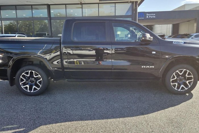 2025 RAM 1500 Laramie Sport Hurricane SO RamBox