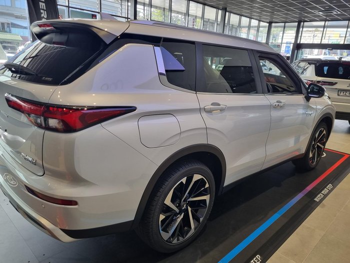 2025 Mitsubishi Outlander PHEV Aspire