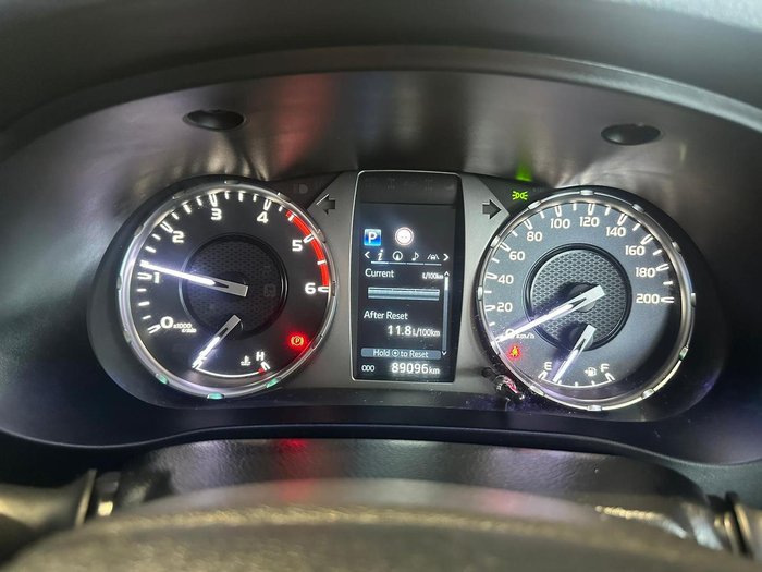 2020 Toyota Hilux SR5