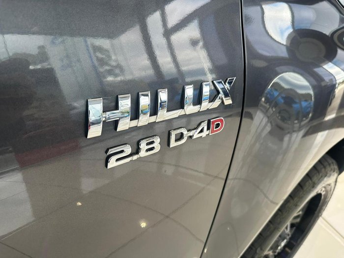 2020 Toyota Hilux SR5