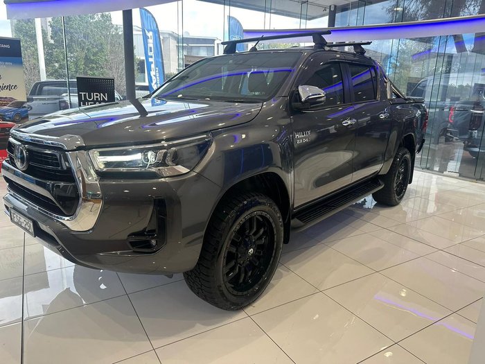 2020 Toyota Hilux SR5