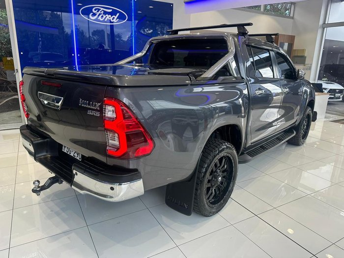 2020 Toyota Hilux SR5
