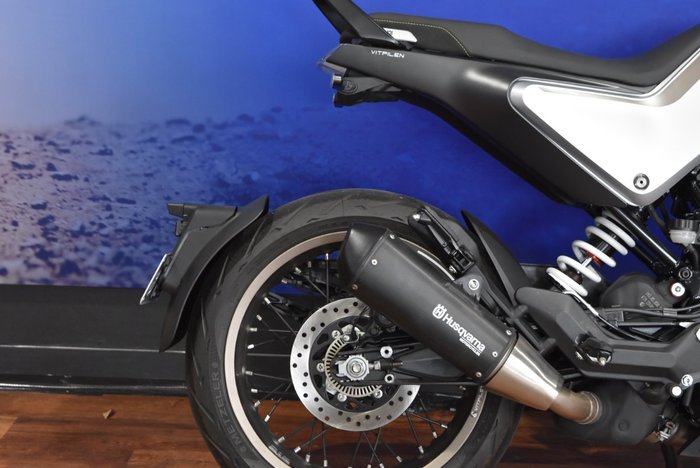 2022 Husqvarna VITPILEN 401 Chrome / Silver