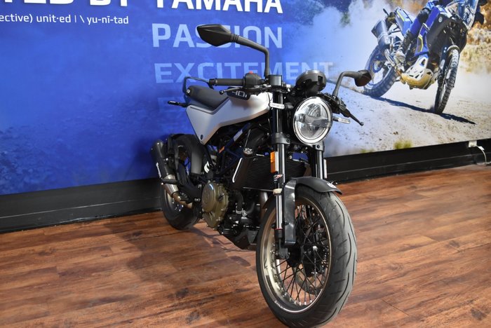 2022 Husqvarna VITPILEN 401 Chrome / Silver
