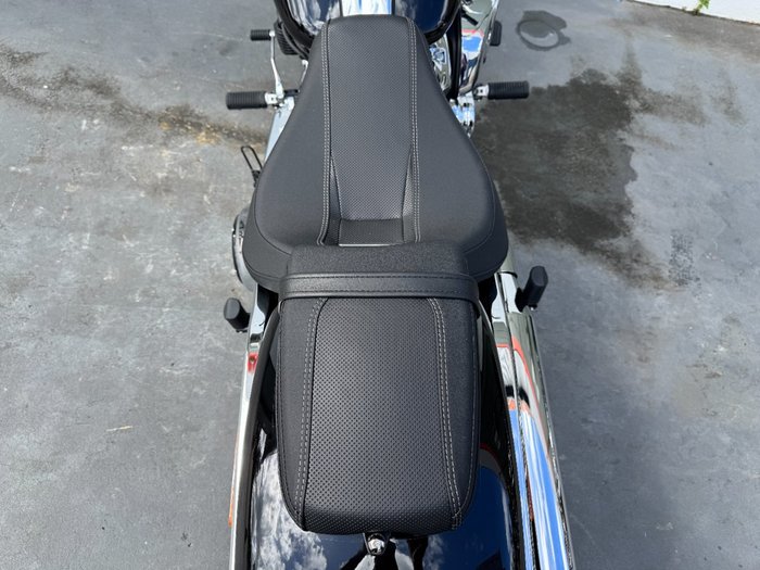 2025 Harley-davidson FXBR BREAKOUT (117) Vivid Black