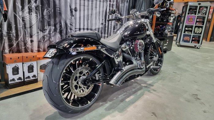 2025 Harley-davidson FXBR BREAKOUT (117) Vivid Black