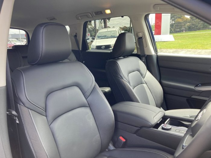 2024 Nissan PATHFINDER TI