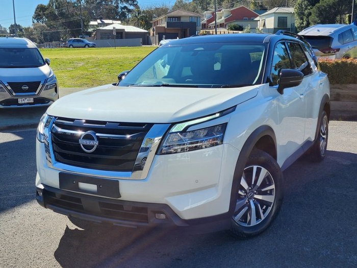 2024 Nissan PATHFINDER TI