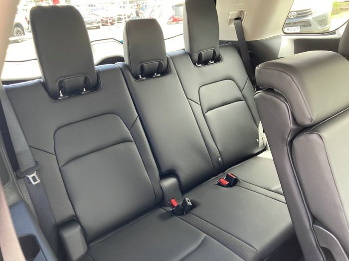 2024 Nissan PATHFINDER TI