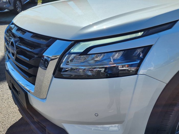 2024 Nissan PATHFINDER TI