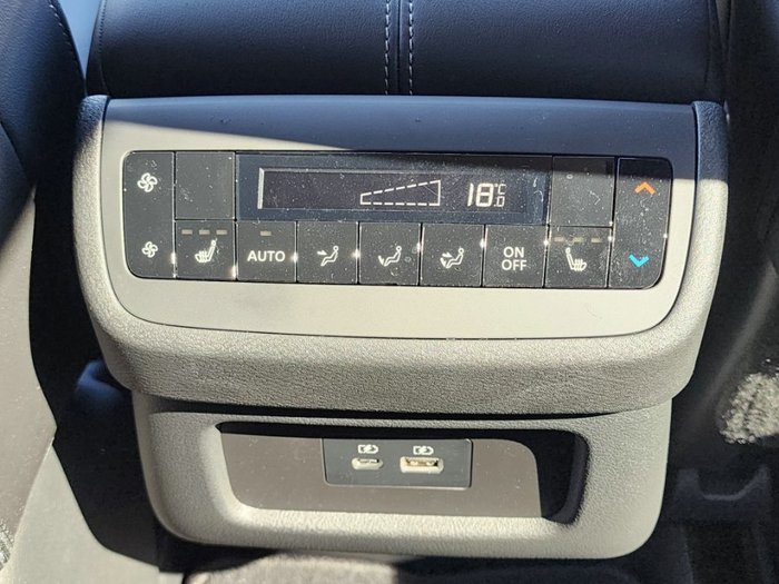 2024 Nissan PATHFINDER TI