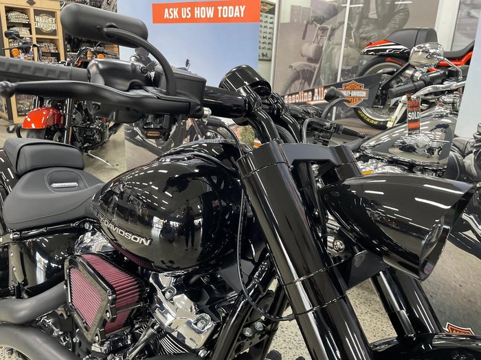 2025 Harley-Davidson Breakout 117 (FXBR) Softail Black
