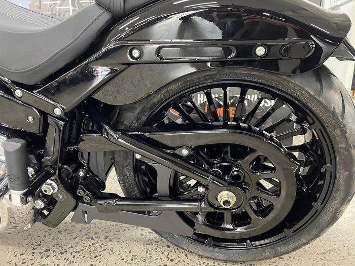 2025 Harley-Davidson Breakout 117 (FXBR) Softail Black