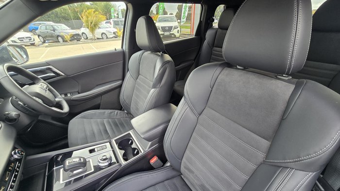 2023 Mitsubishi Outlander LS Black Edition