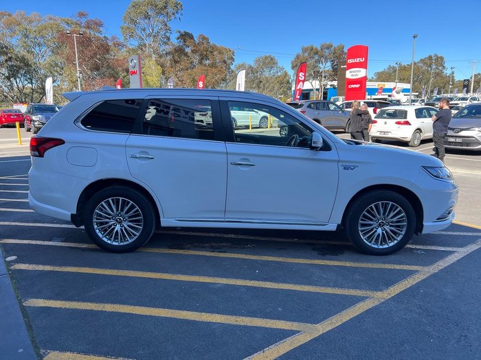 2021 Mitsubishi Outlander PHEV Exceed