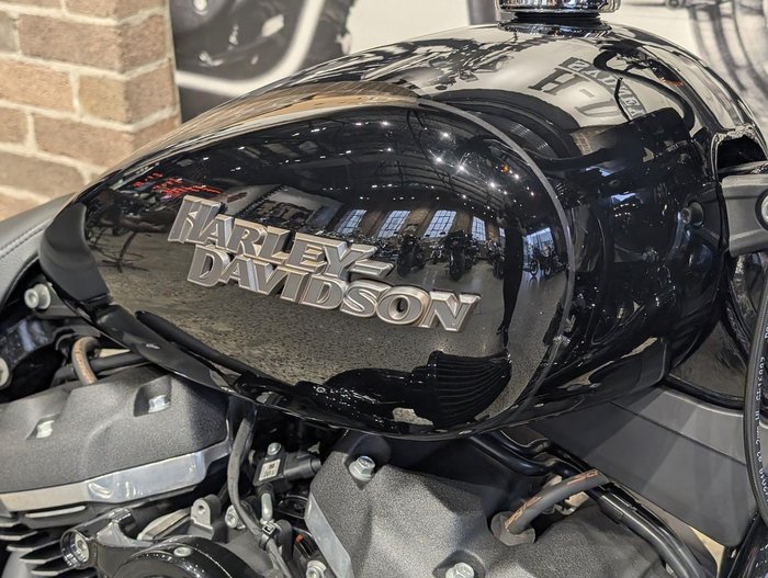 2019 Harley-Davidson Street Bob 107 (FXBB) Softail Black