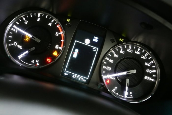 2022 Toyota Hilux SR5