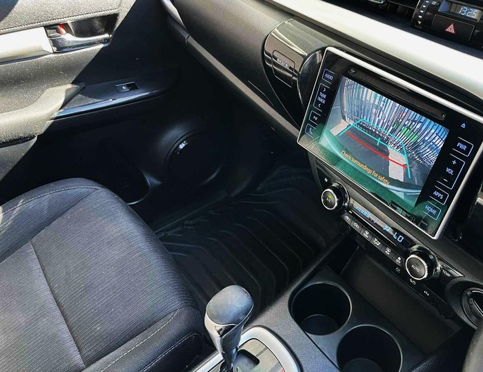 2015 Toyota Hilux SR5 GUN126R 4X4 Dual Range Crystal Pearl