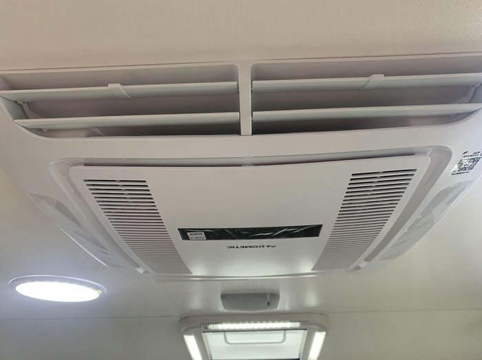 2025 Supreme 1560_C_K1e3_S Territory Hybrid 15'6