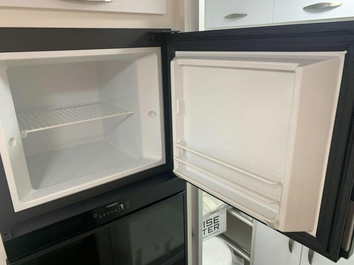 2025 Supreme 1560_C_K1e3_S Territory Hybrid 15'6