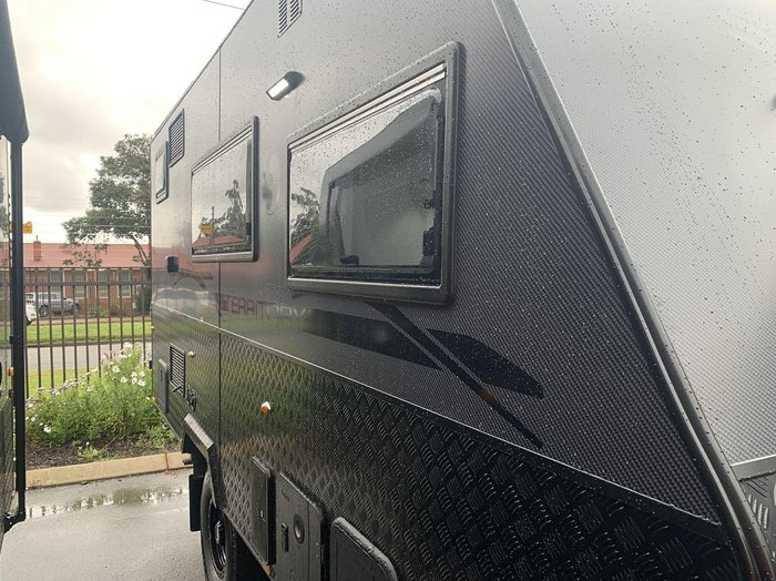 2025 Supreme 1560_C_K1e3_S Territory Hybrid 15'6