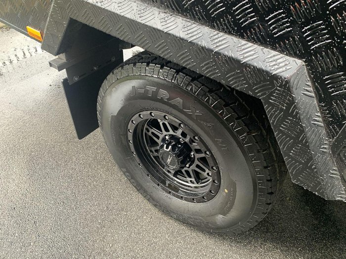 2025 Supreme 1560_C_K1e3_S Territory Hybrid 15'6