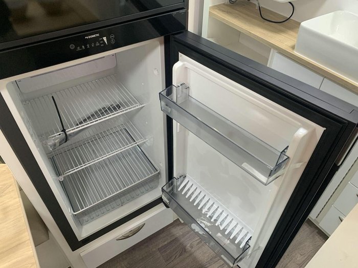 2025 Supreme 1560_C_K1e3_S Territory Hybrid 15'6