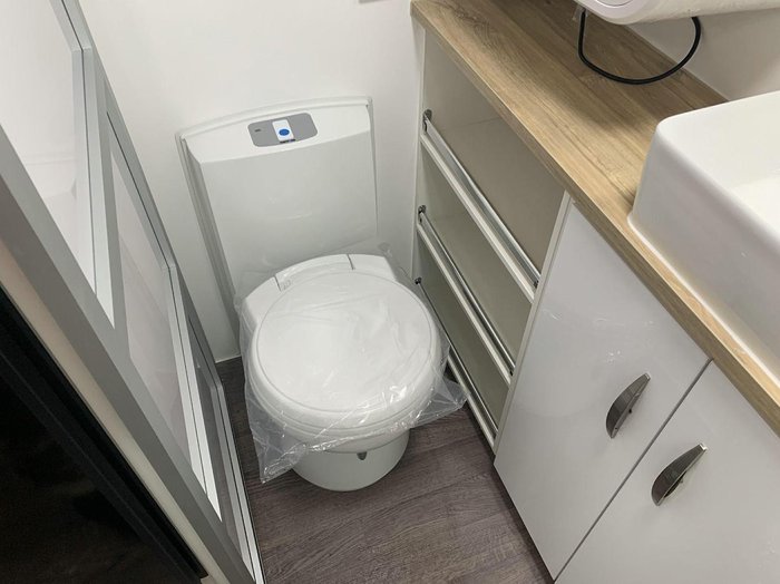 2025 Supreme 1560_C_K1e3_S Territory Hybrid 15'6