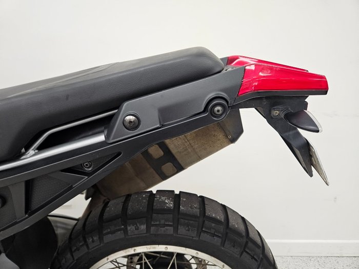 2022 APRILIA TUAREG LAMS TRI