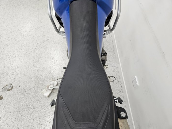 2022 APRILIA TUAREG LAMS TRI