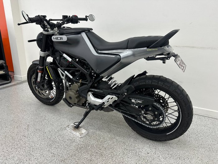 2021 HUSQVARNA SVARTPILEN 401 SILVER